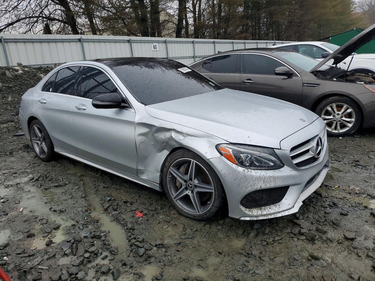 2018 Mercedes-Benz C 300 4Matic - Image 4