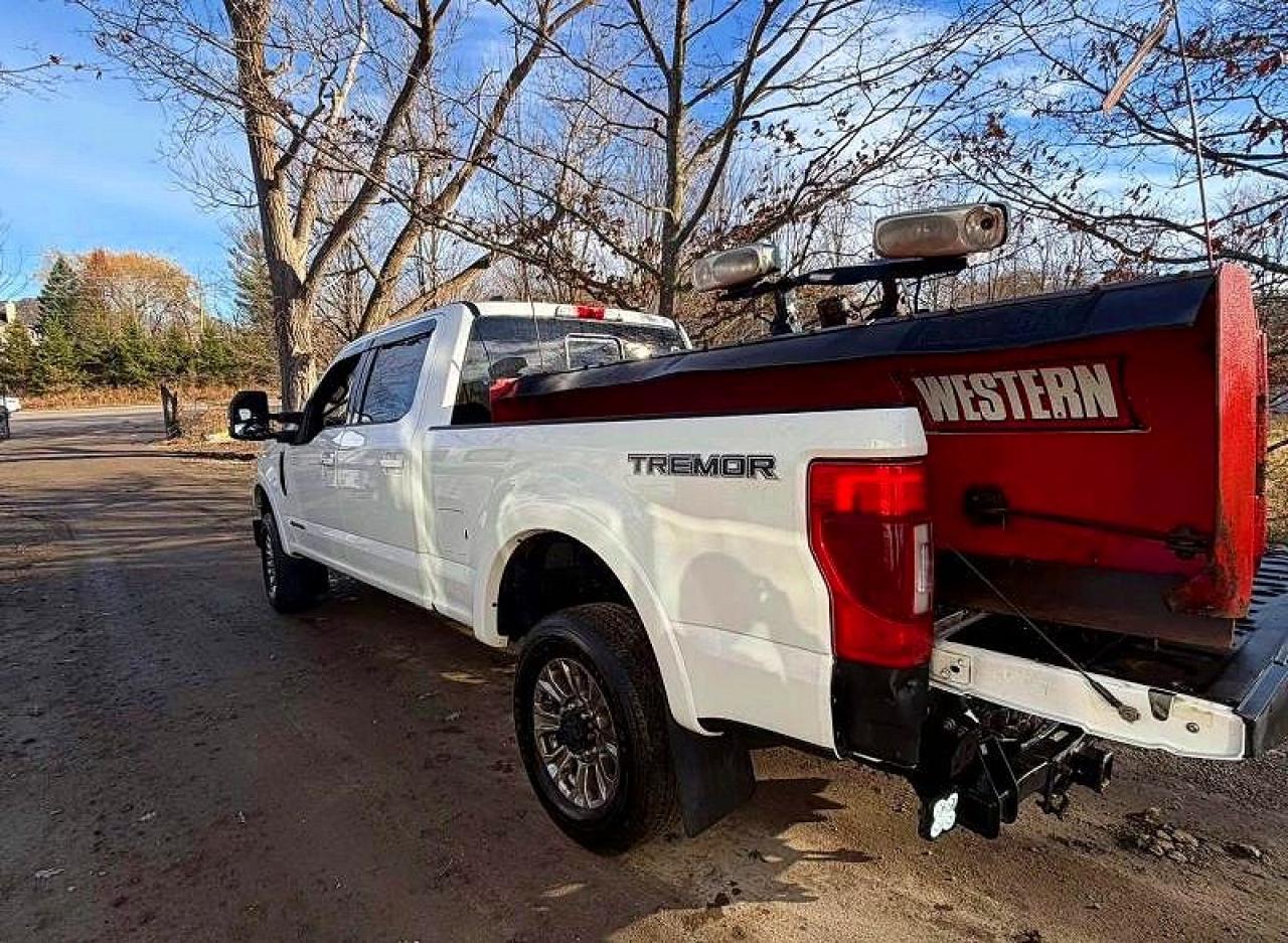 2022 Ford F250 Super Duty - Фото 3