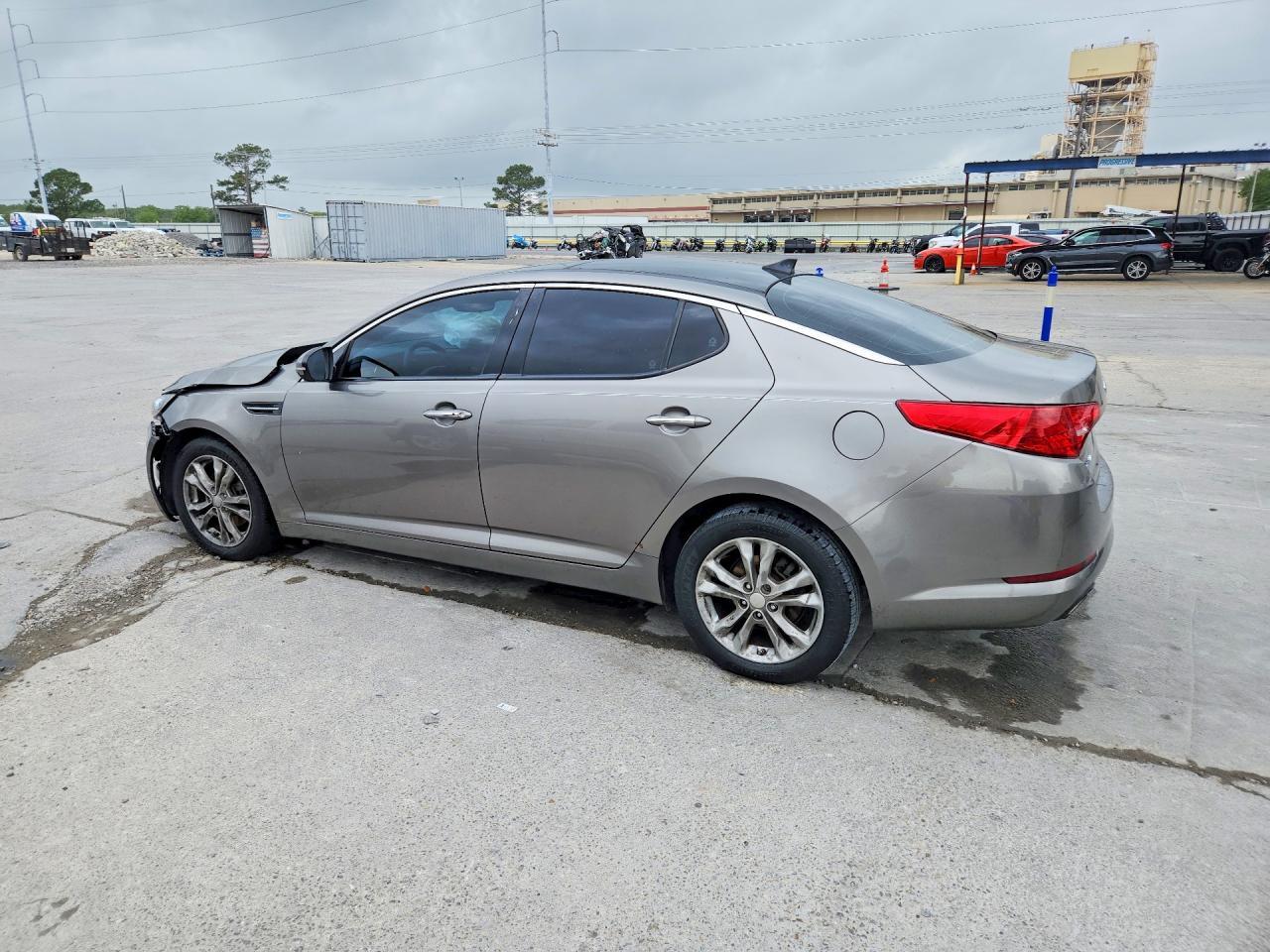 2012 Kia Optima Ex - Image 2
