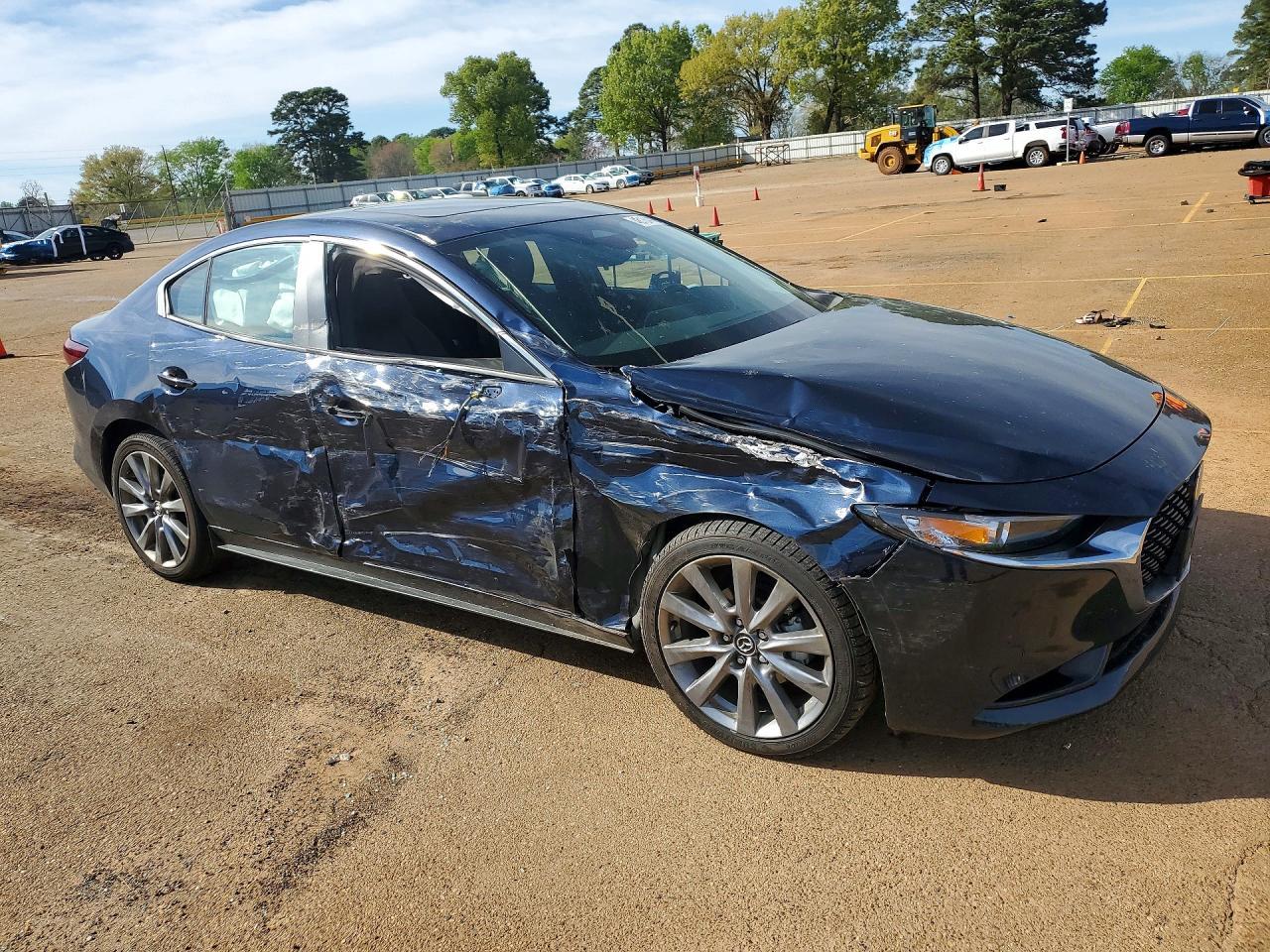 2025 Mazda 3 Preferred - Фото 4