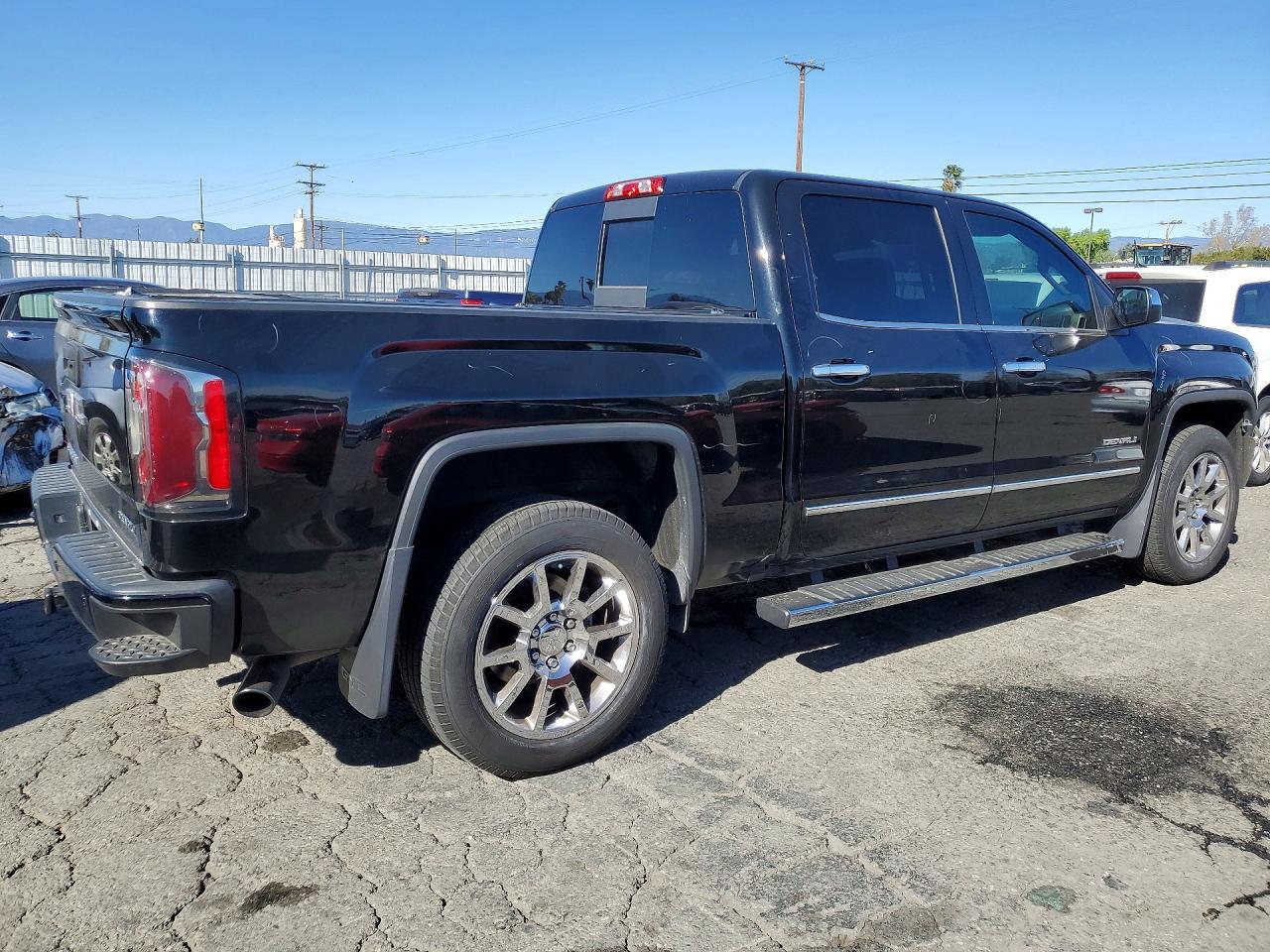 2017 GMC Sierra K1500 Denali - Фото 3