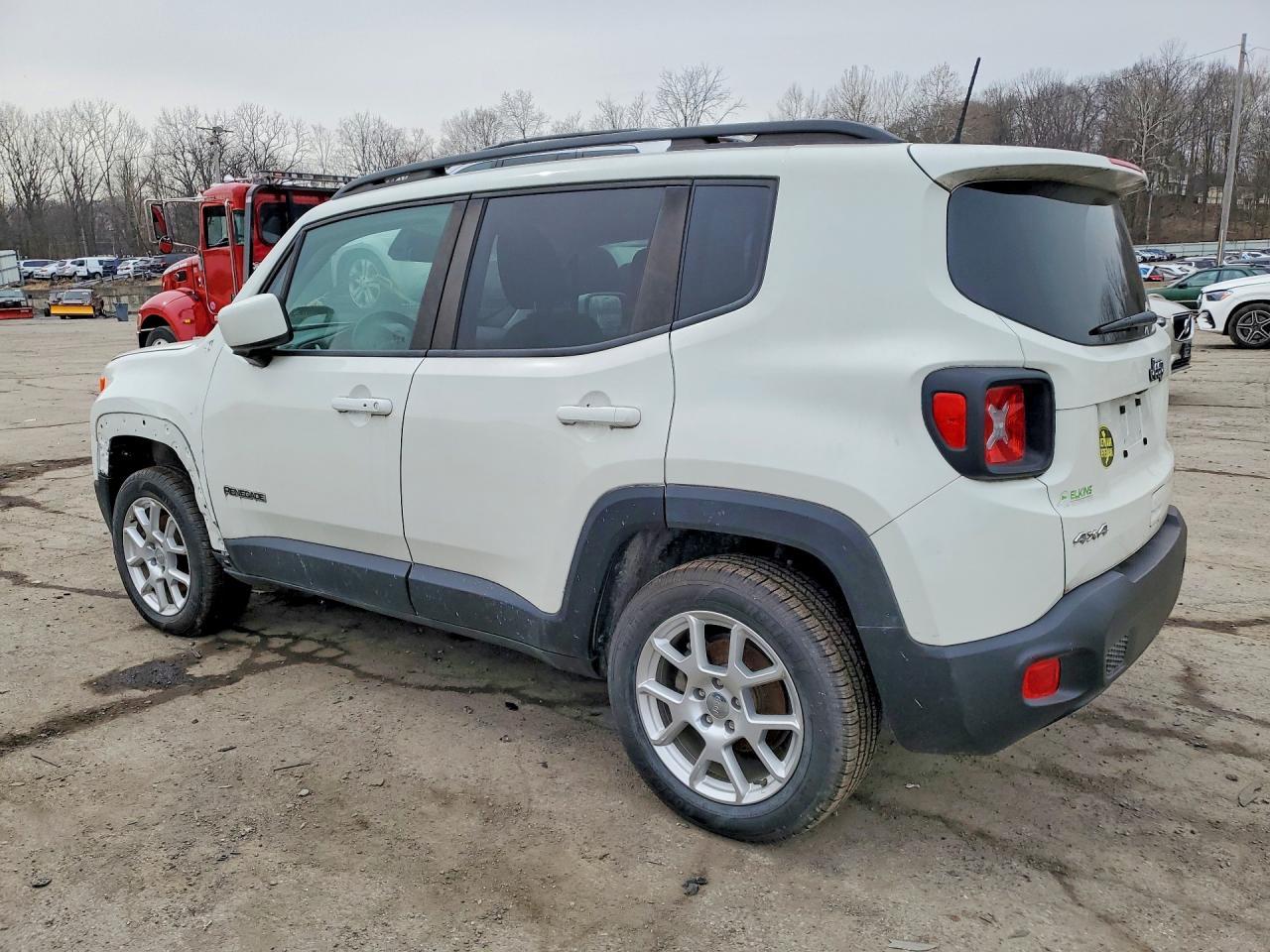 2019 Jeep Renegade Latitude - Фото 2
