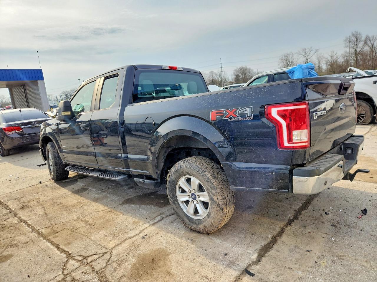 2015 Ford F150 Super Cab - Image 2