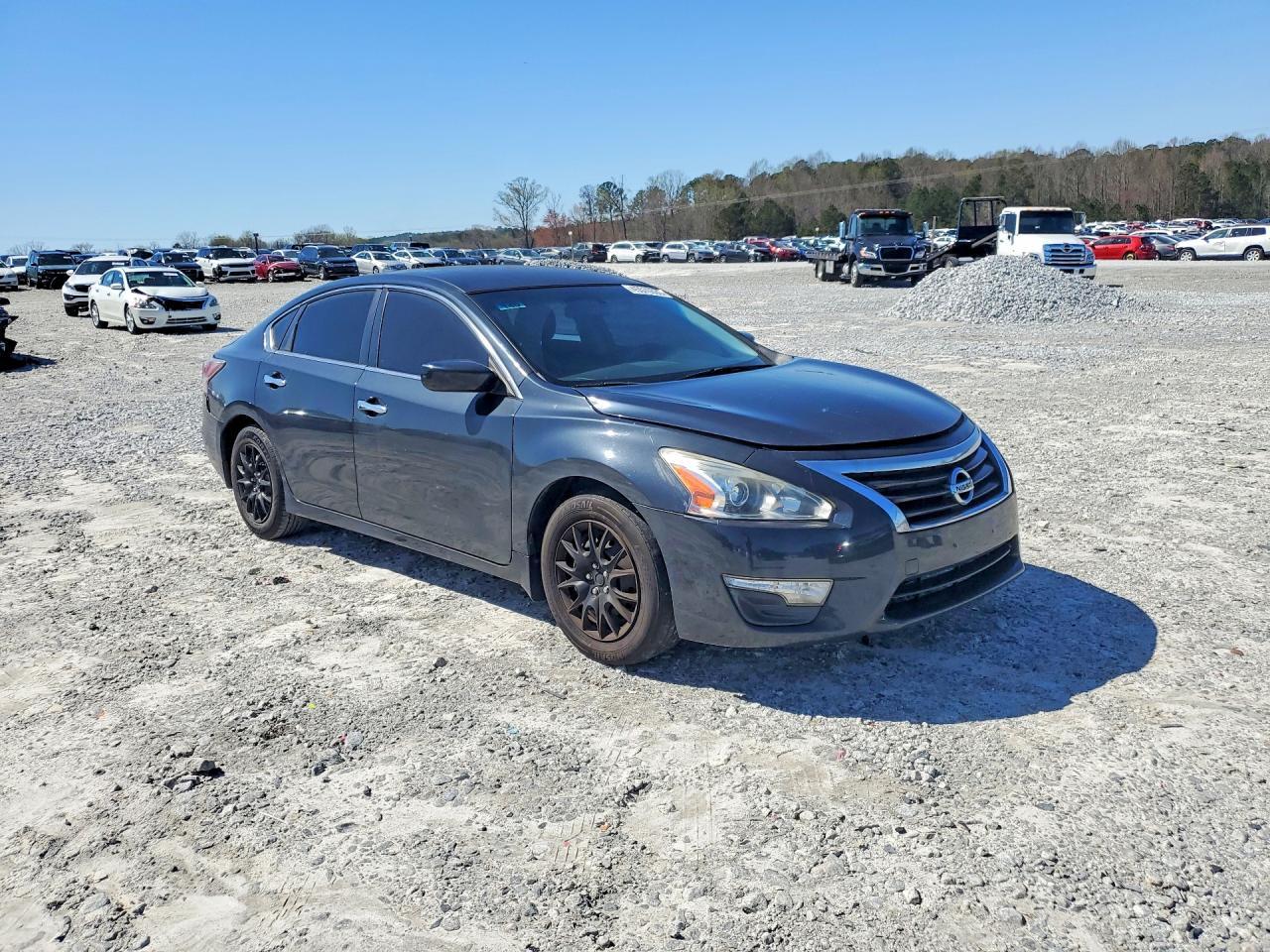 2015 Nissan Altima 2.5 S - Image 4