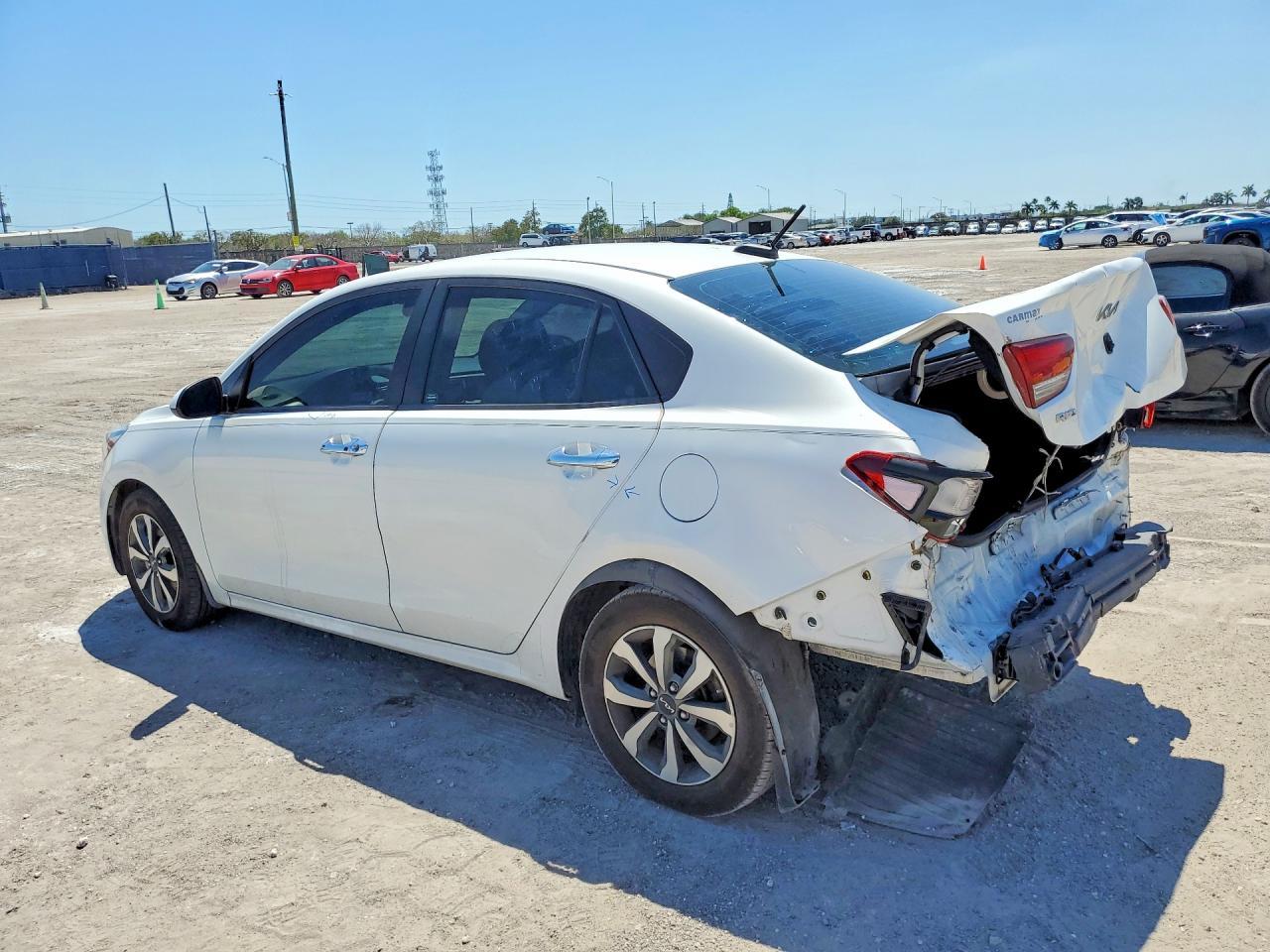 2023 Kia Rio S - Фото 2
