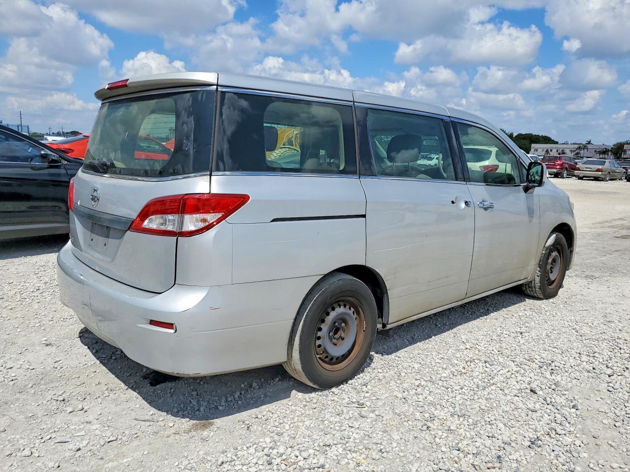 2016 Nissan Quest 3.5 S - Фото 3