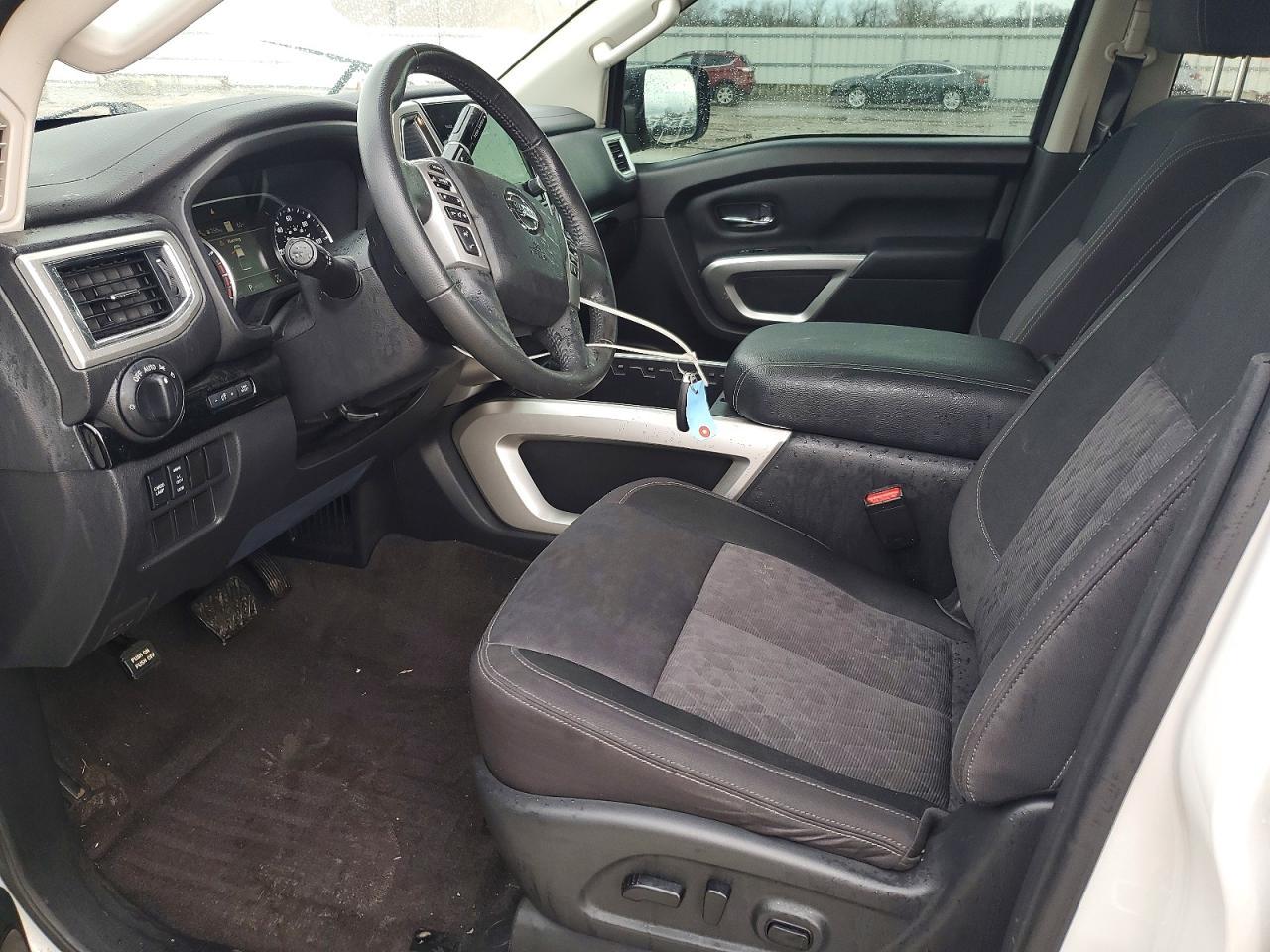 2021 Nissan Titan - Image 7