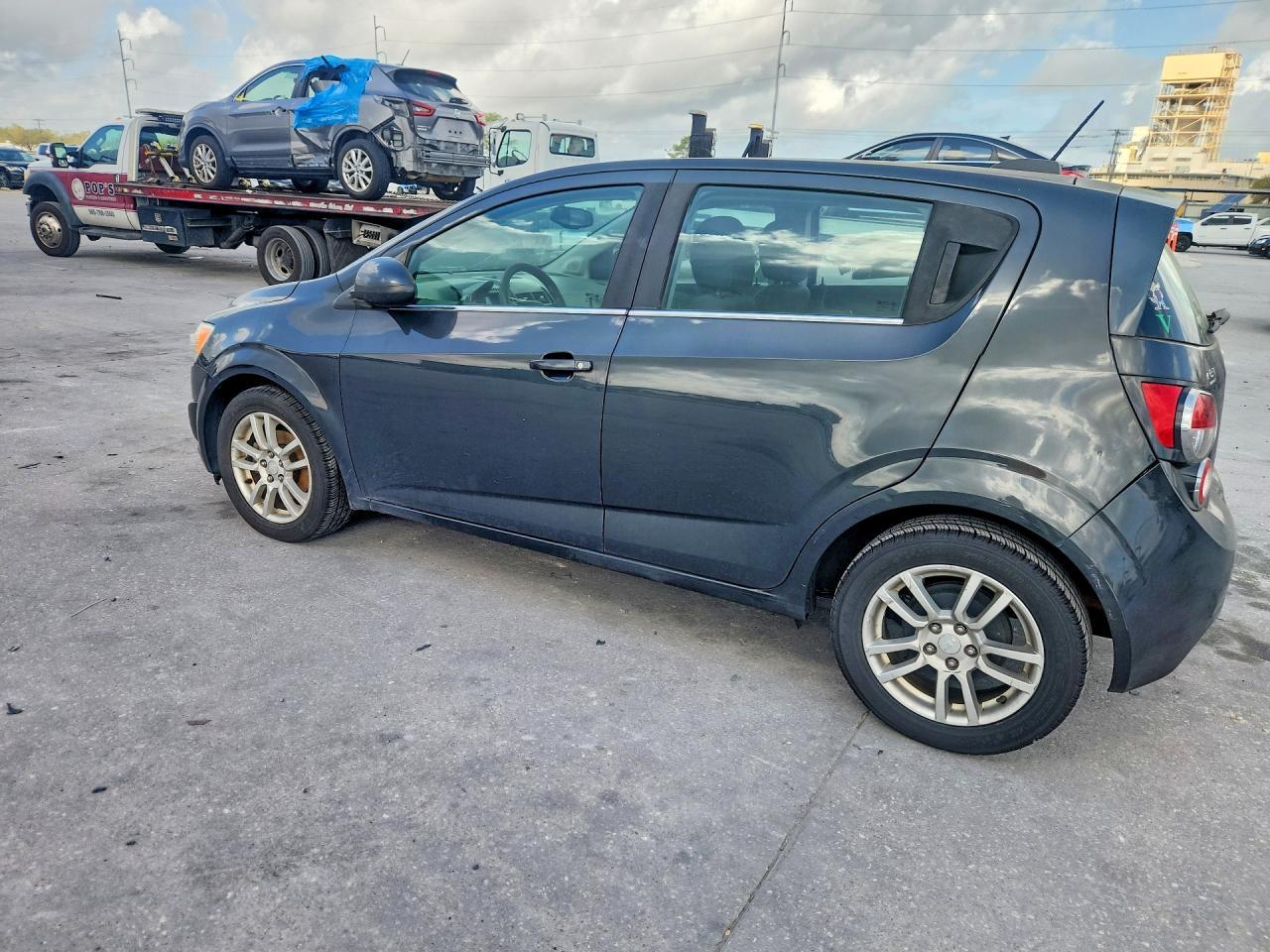2015 Chevrolet Sonic Lt - Фото 2