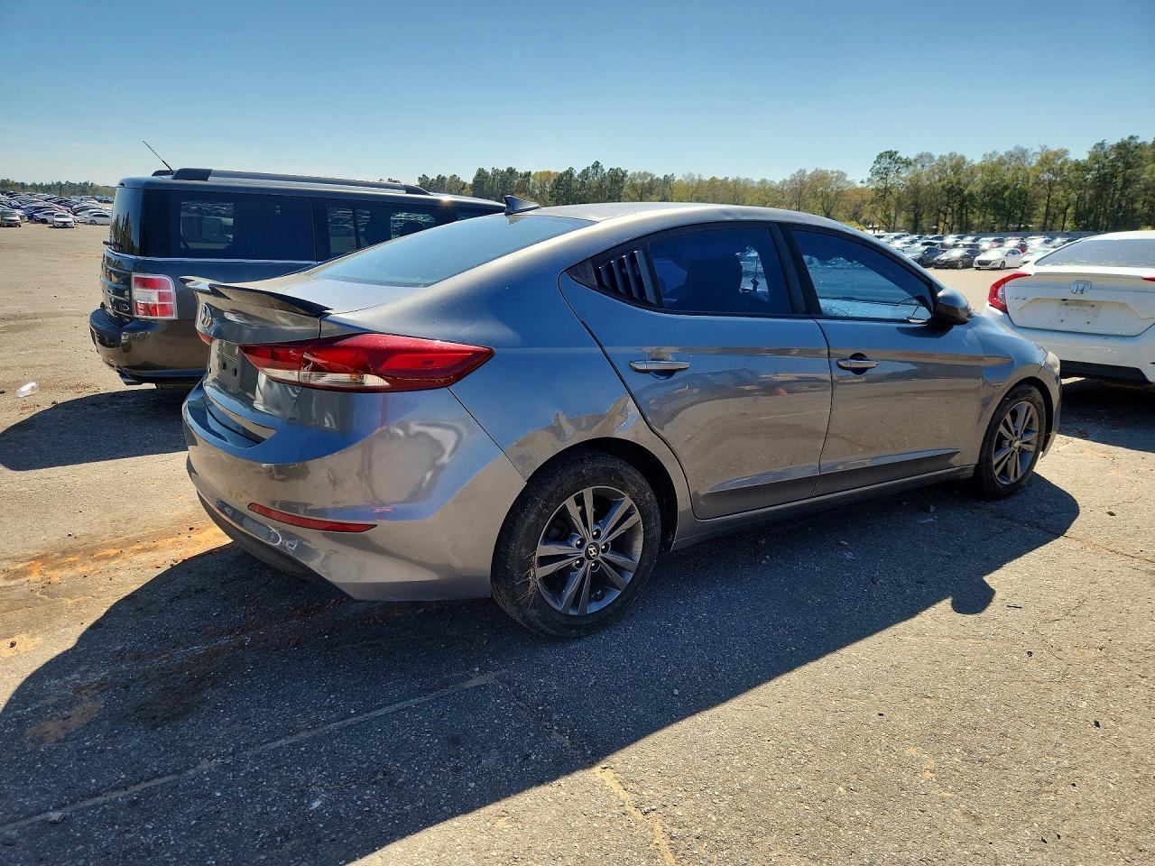 2018 Hyundai Elantra Sel - Image 3
