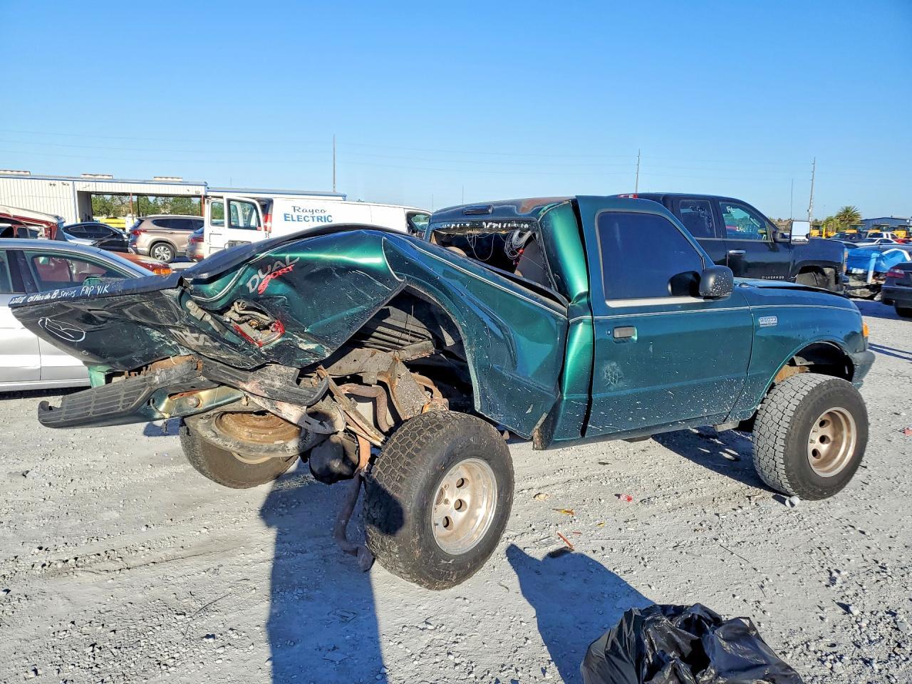 2001 Mazda B3000 - Image 3