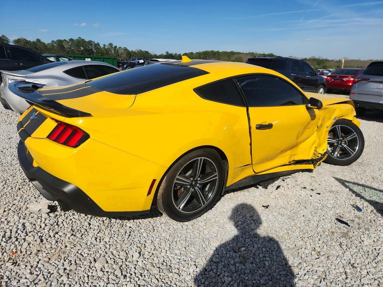 2024 Ford Mustang - Фото 3