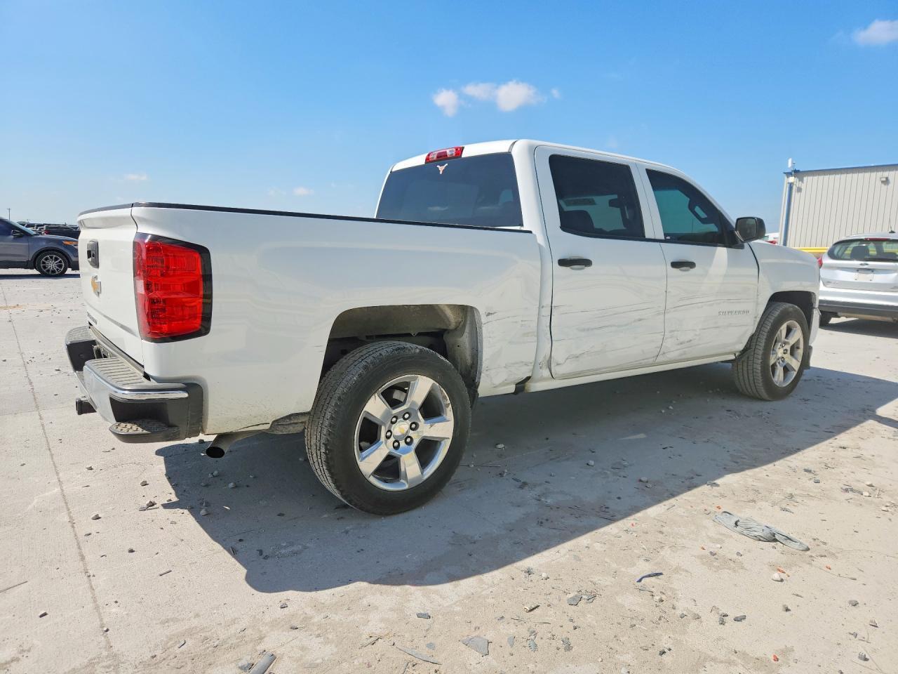 2016 Chev Silverado - Фото 3
