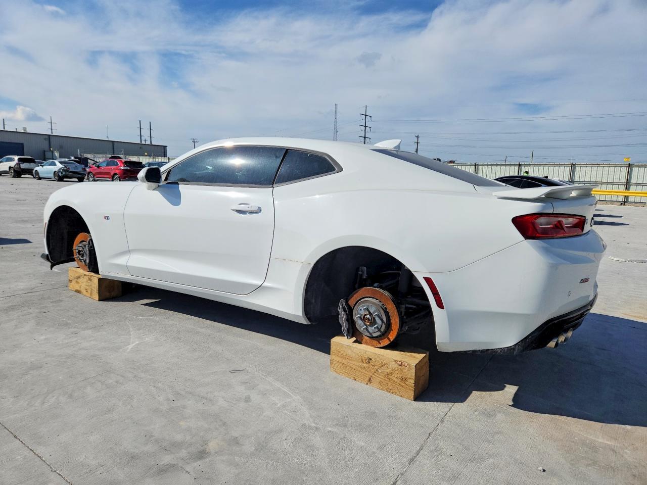 2016 Chevrolet Camaro Ss - Image 2