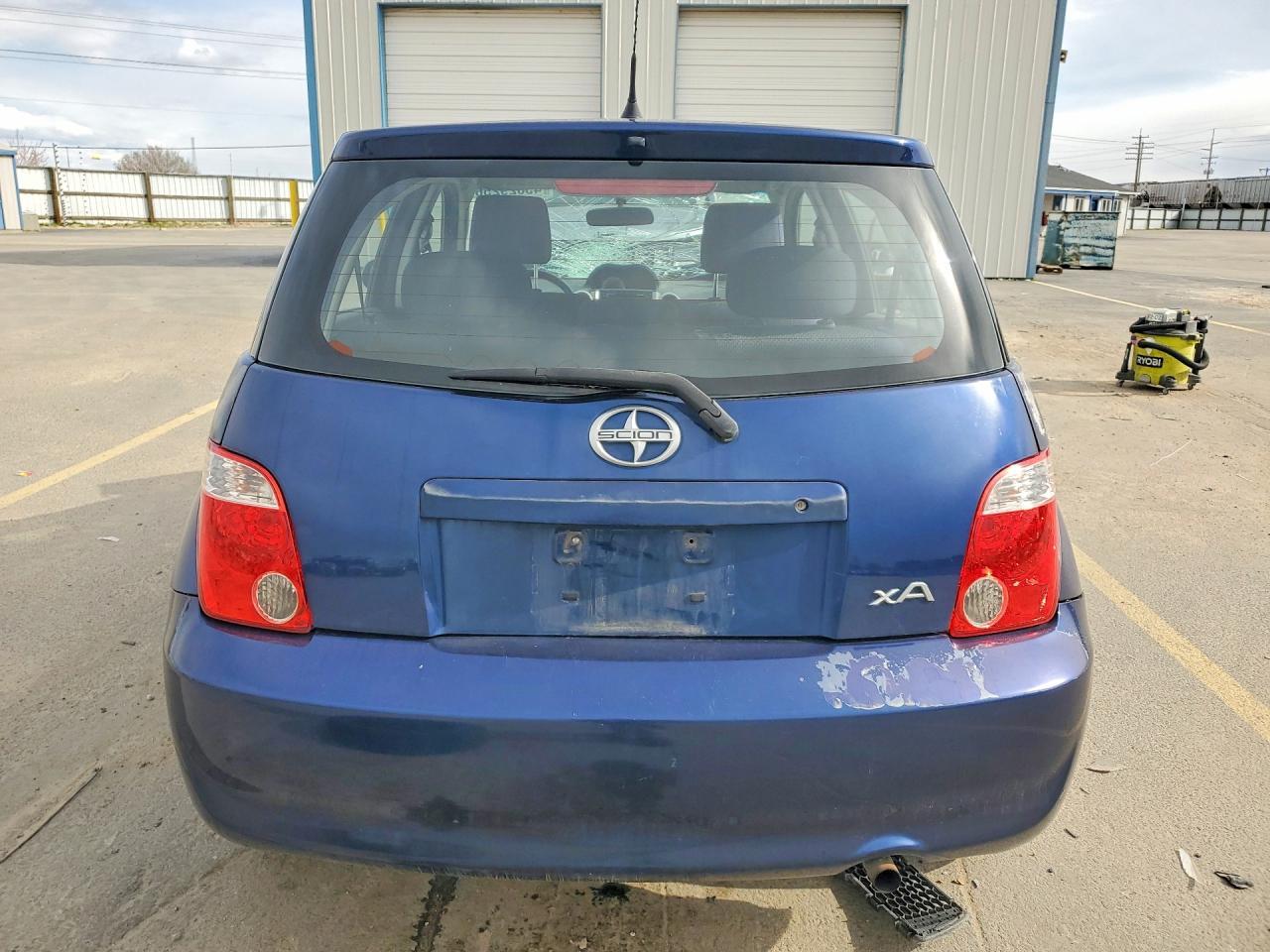 2006 Scion Xa Base - Фото 6