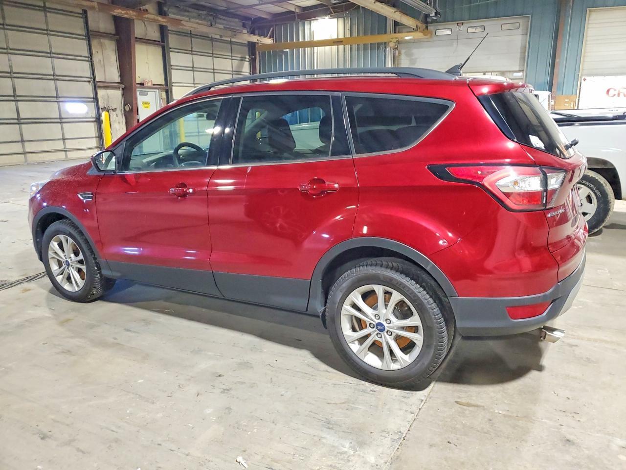 2018 Ford Escape - Фото 2