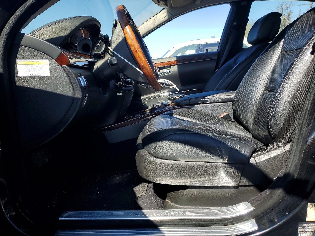 2011 Mercedes-Benz S 550 4Matic - Image 7