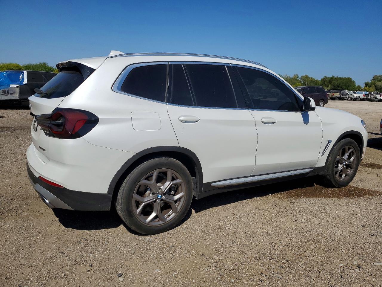2022 BMW X3 Sdrive30I - Фото 3