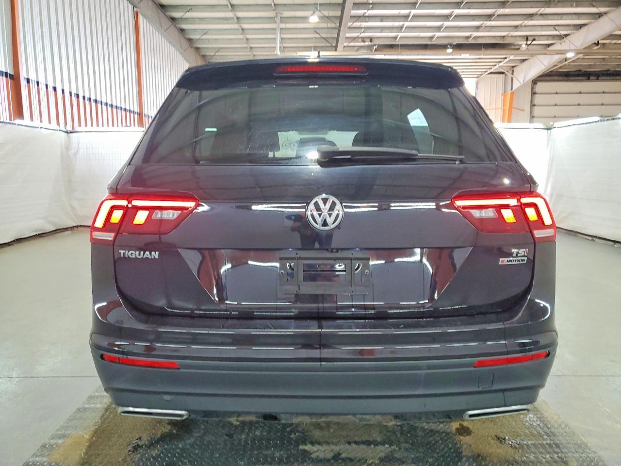 2018 Volkswagen Tiguan S - Image 6