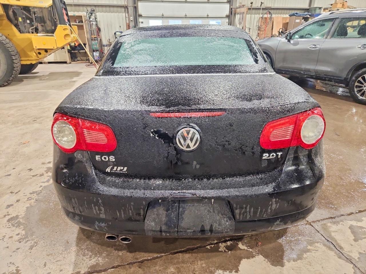 2007 Volkswagen Eos 2.0T Luxury - Фото 6