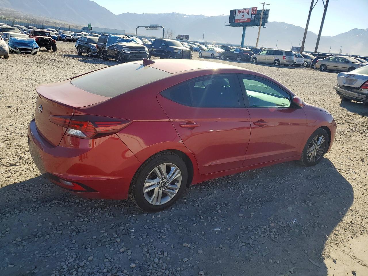 2019 Hyundai Elantra Value Edition - Фото 3