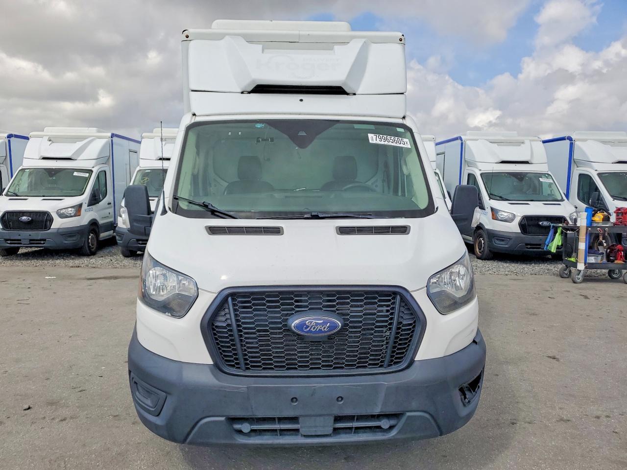 2020 Ford Transit Delivery Truck - Фото 5