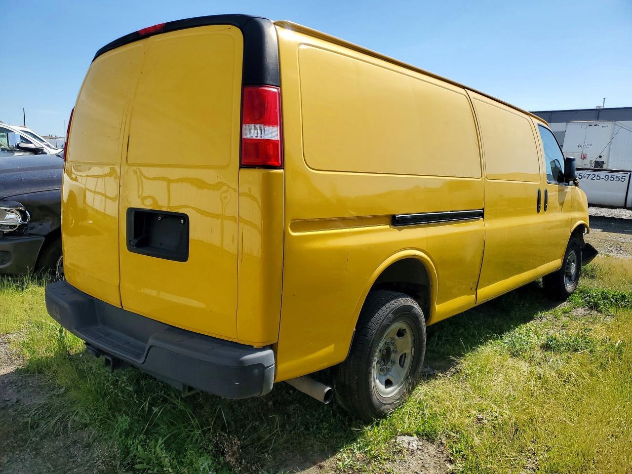 2018 Chevrolet Express G3500 - Фото 3