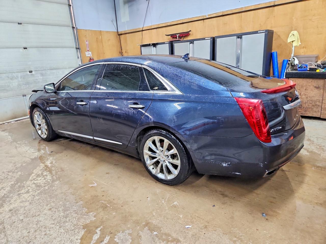 2014 Cadillac Xts Luxury Collection - Image 2