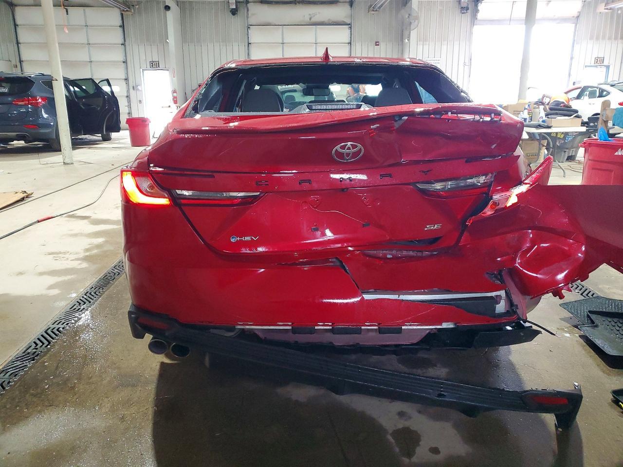 2025 Toyota Camry Se - Image 6