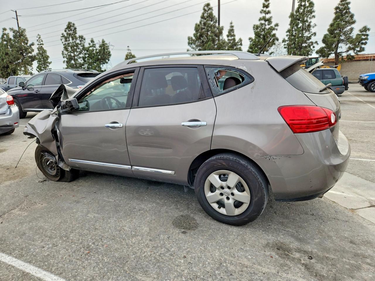 2015 Nissan Rogue Select S - Фото 2