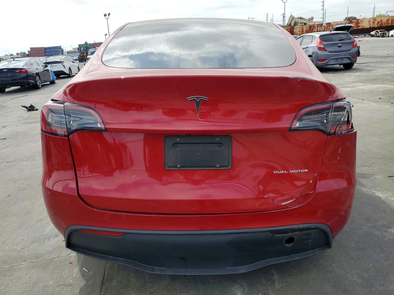 2023 Tesla Model Y - Image 6
