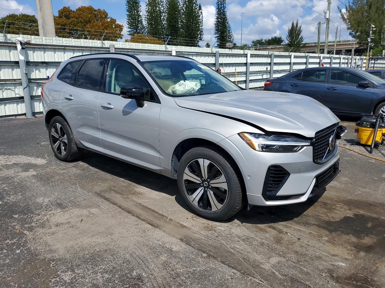 2024 Volvo Xc60 Plus - Фото 4