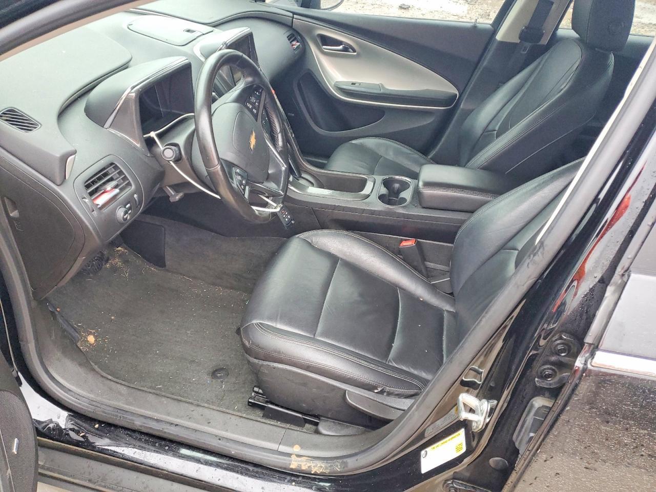 2014 Chevrolet Volt - Image 7