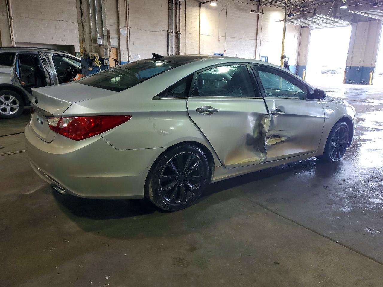 2012 Hyundai Sonata Limited 2.0T - Image 3