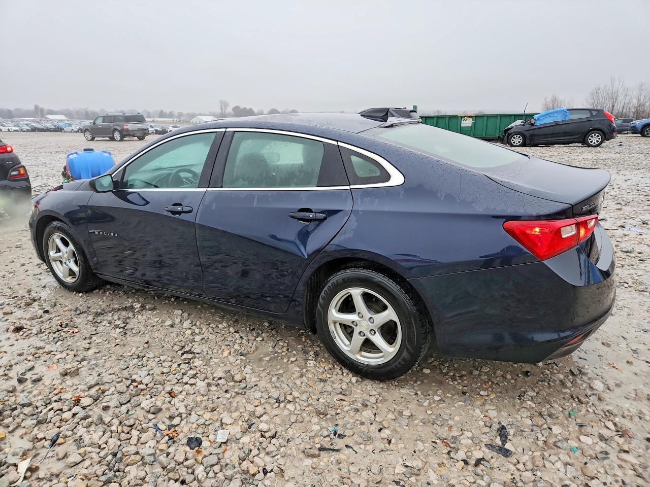 2018 Chevrolet Malibu Ls - Фото 2