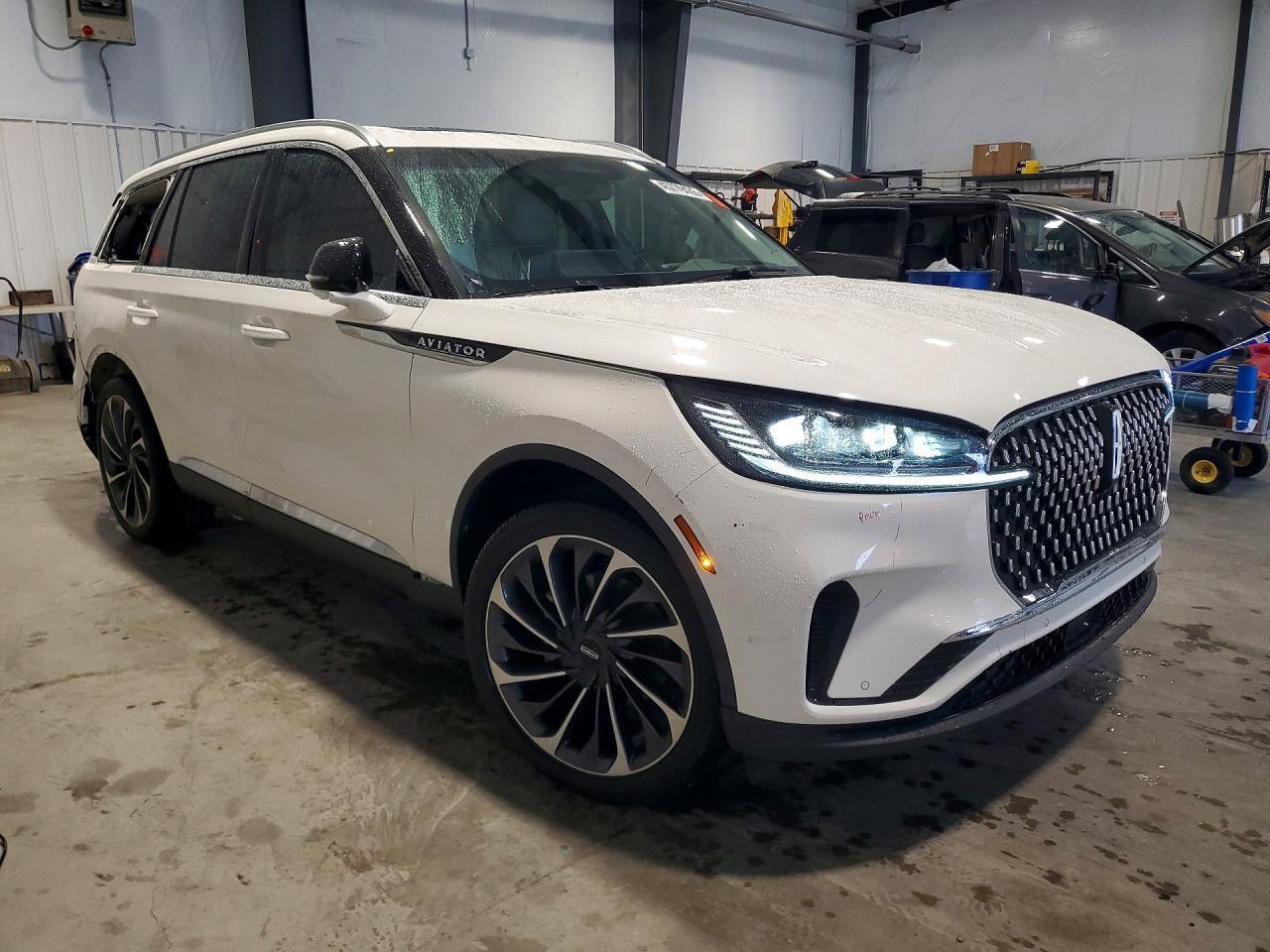2025 Lincoln Aviator Reserve - Фото 4