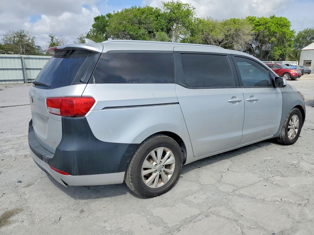 2016 Kia Sedona Lx - Фото 3