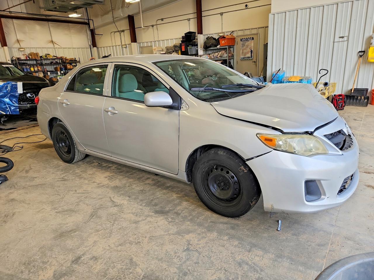 2013 Toyota Corolla L - Фото 4