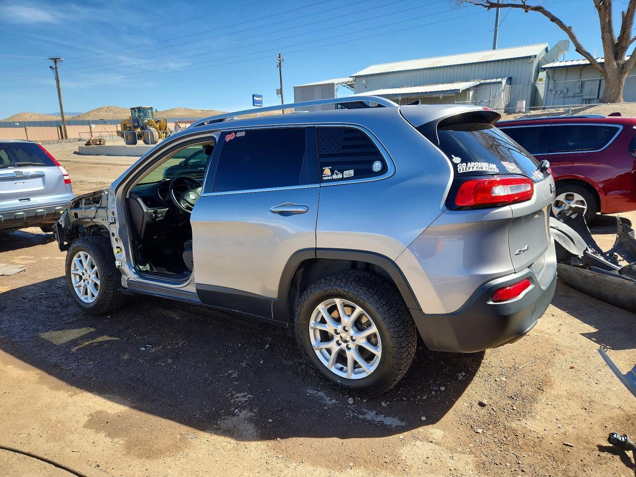 2016 Jeep Cherokee Latitude - Фото 2