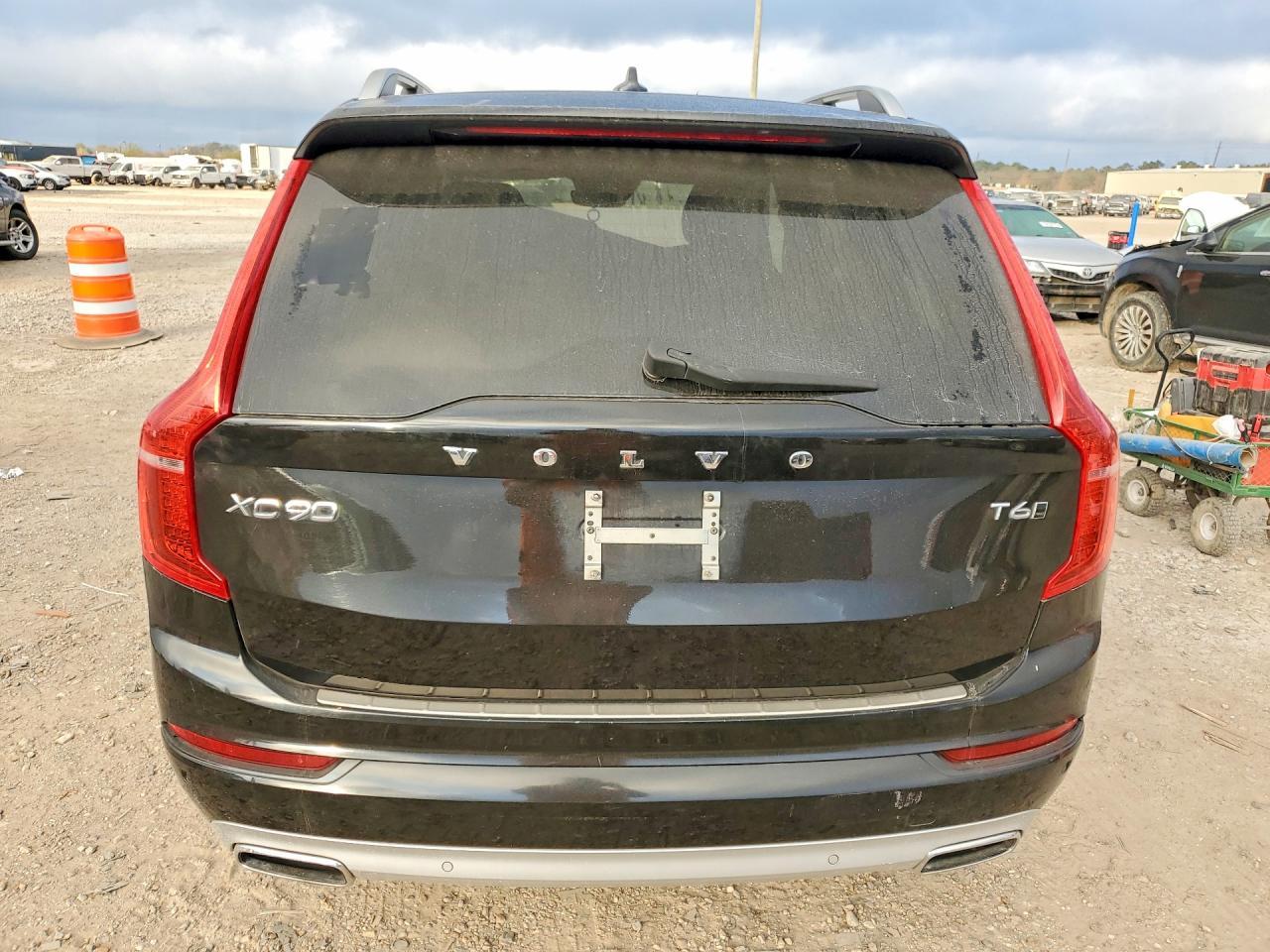 2016 Volvo Xc90 T6 Momentum - Image 6