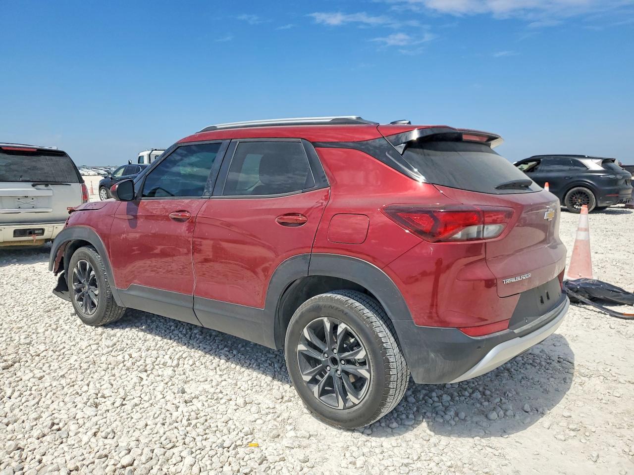 2022 Chevrolet Trailblazer Lt - Image 2