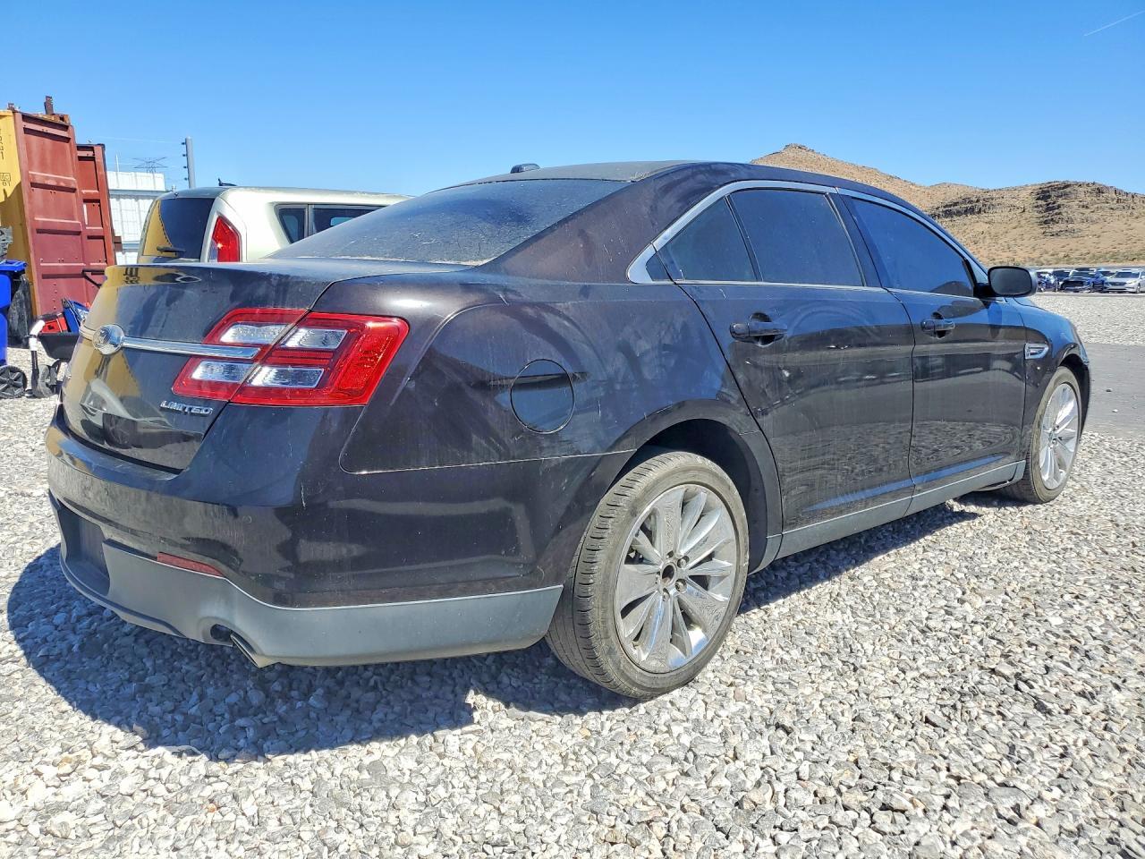 2014 Ford Taurus Limited - Image 3