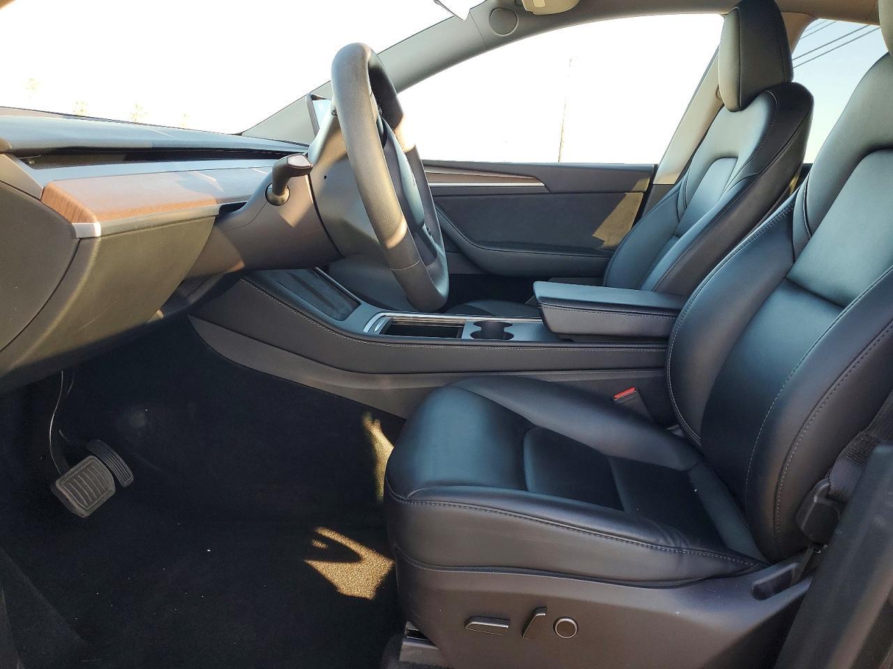 2024 Tesla Model Y - Фото 7