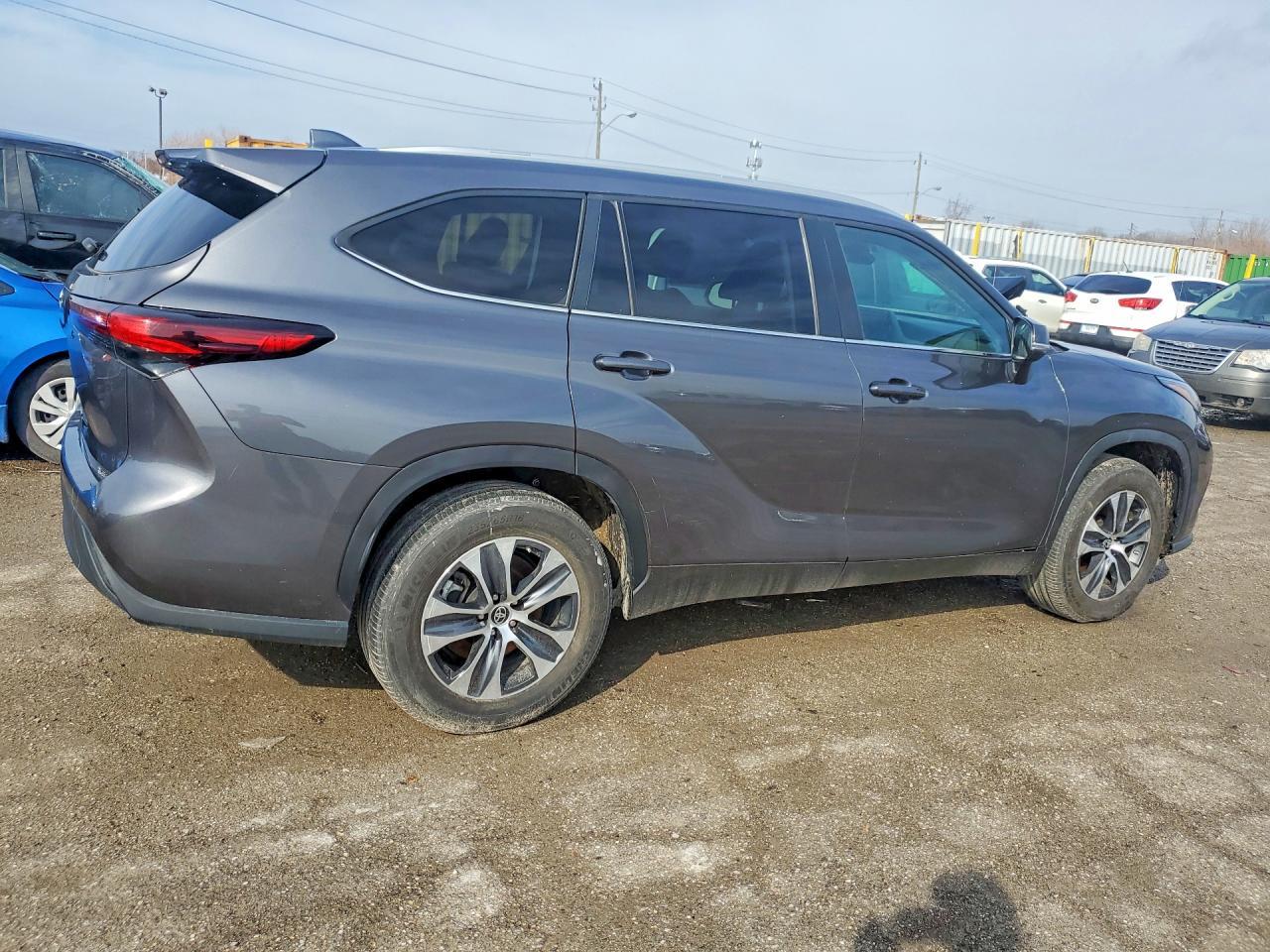 2024 Toyota Highlander Le - Фото 3