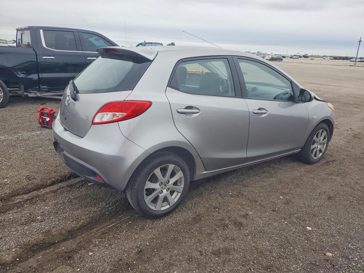 2012 Mazda Mazda2 - Image 3
