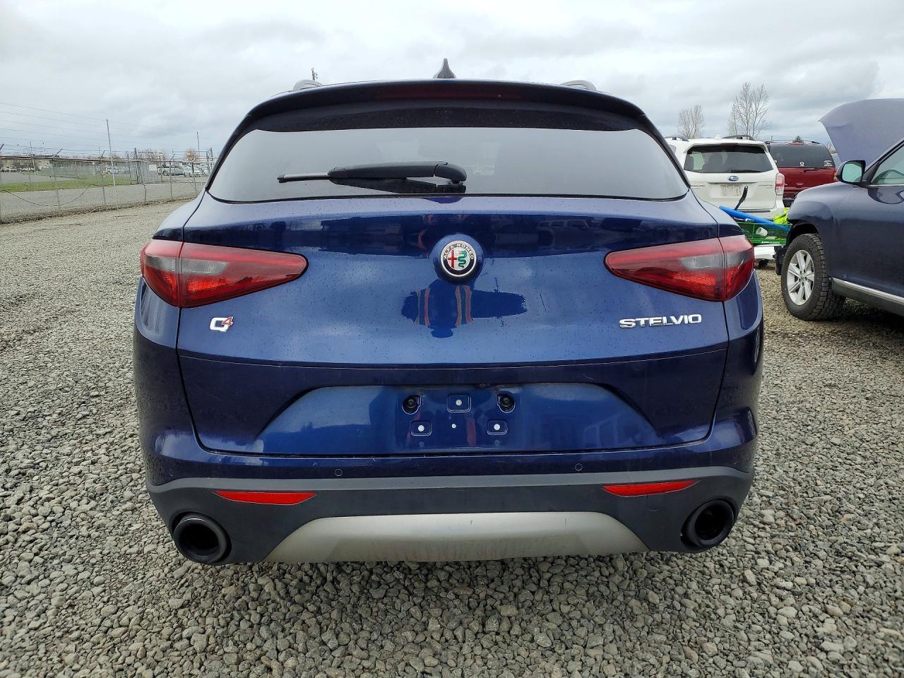 2018 Alfa Romeo Stelvio Ti Sport - Image 6