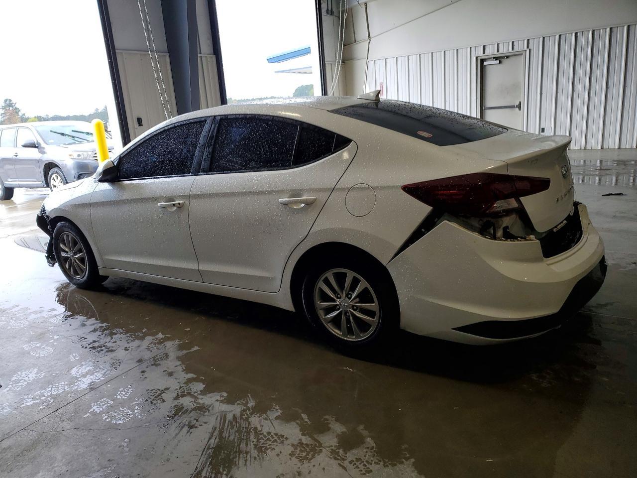 2019 Hyundai Elantra Eco - Фото 2