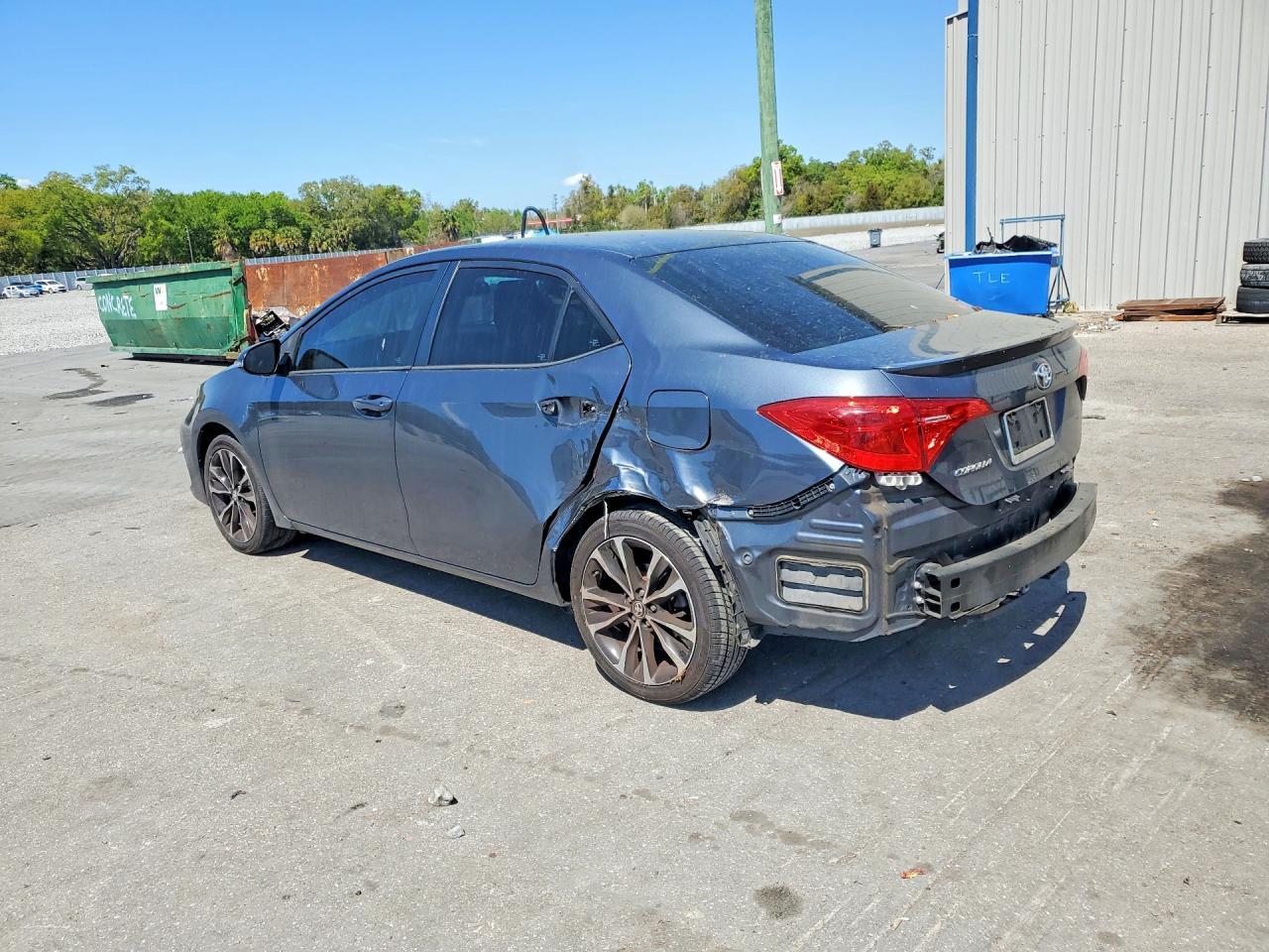 2018 Toyota Corolla Se - Image 2
