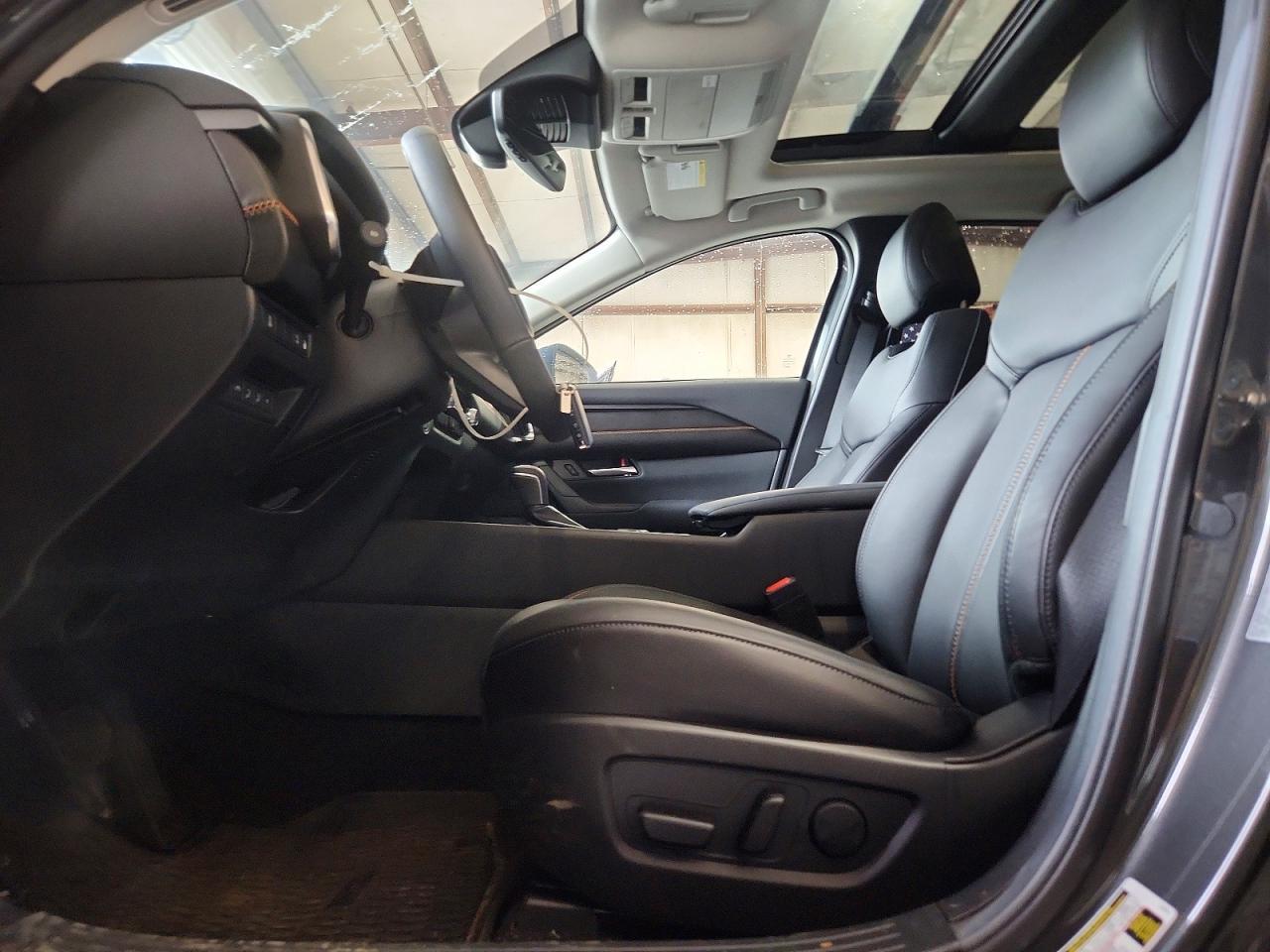 2025 Mazda Cx-50 Premium Plus - Image 7