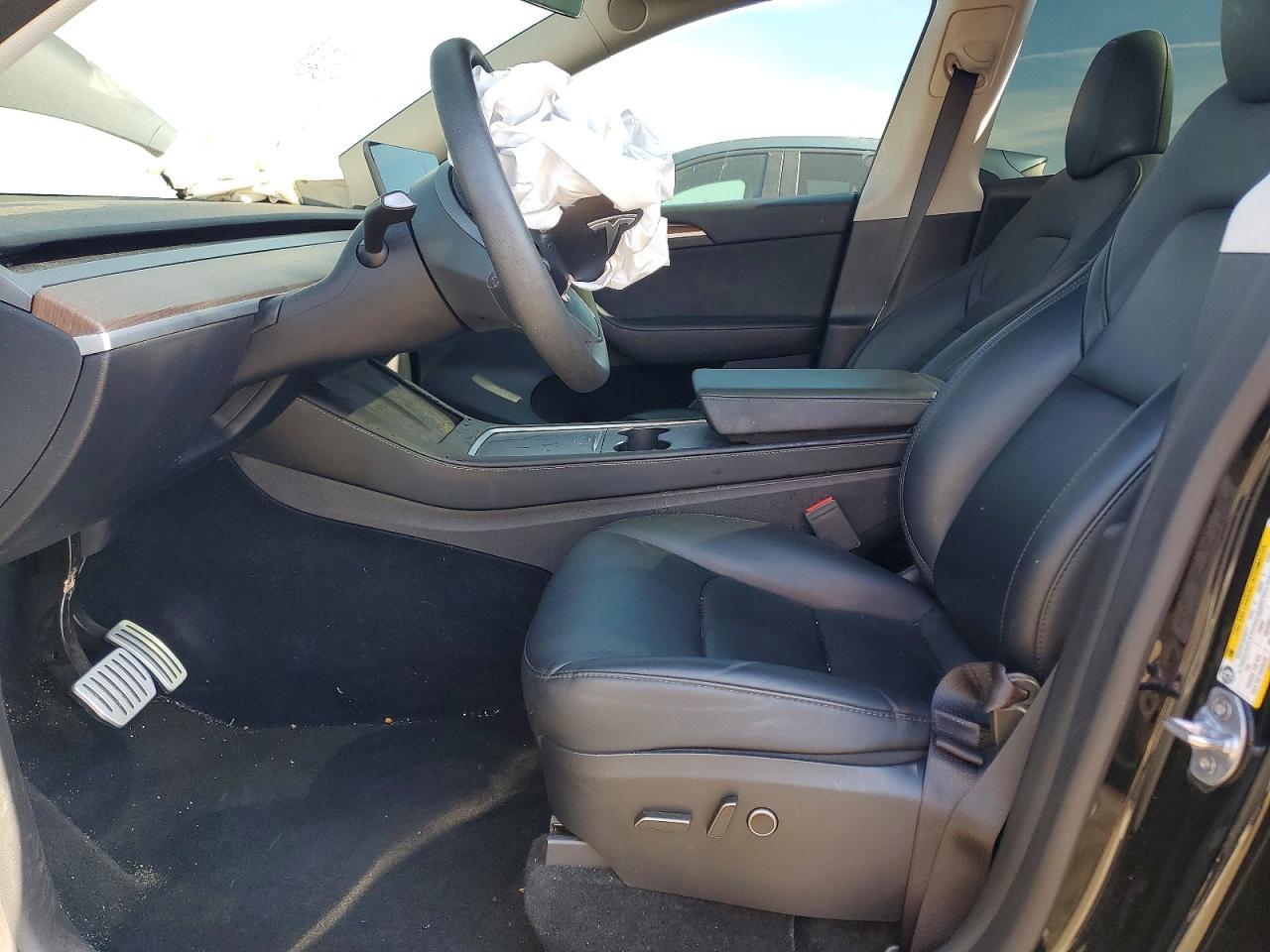 2024 Tesla Model Y - Image 7
