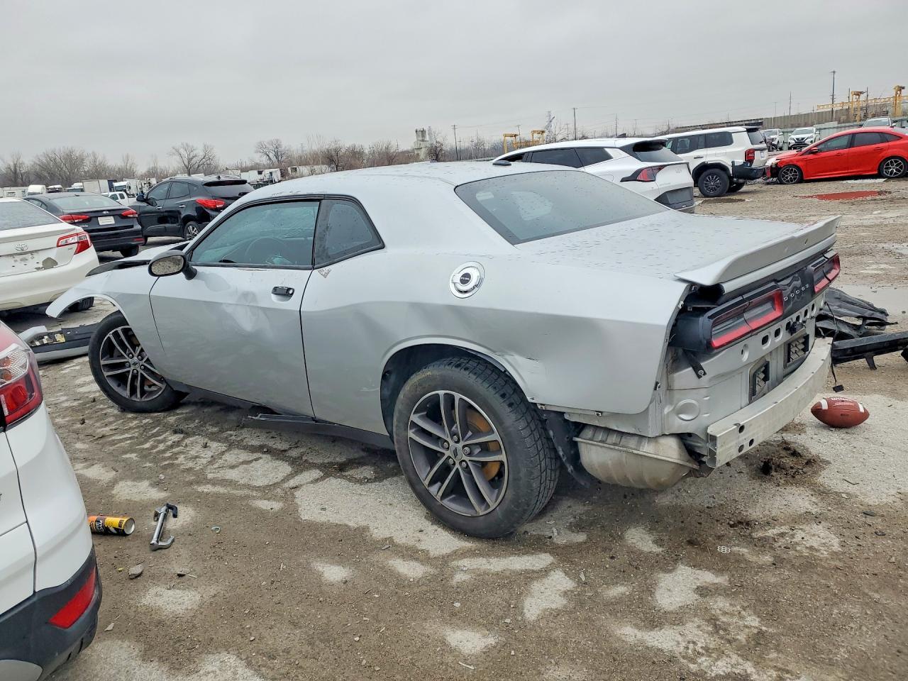 2019 Dodge Challenger Sxt - Image 2